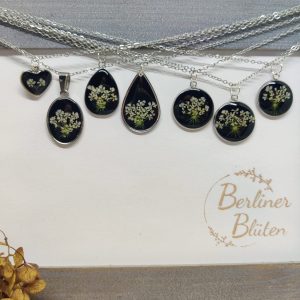 Mini Blumenstrau&szlig; Ketten schwarz