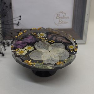 kleine schwarze Etagere